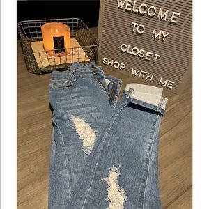 Fashion Nova Distressed Jeans. Size 9/10